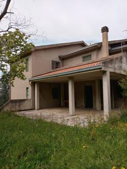 Villa bifamiliare vista mare zona Montescudo-Montecolombo